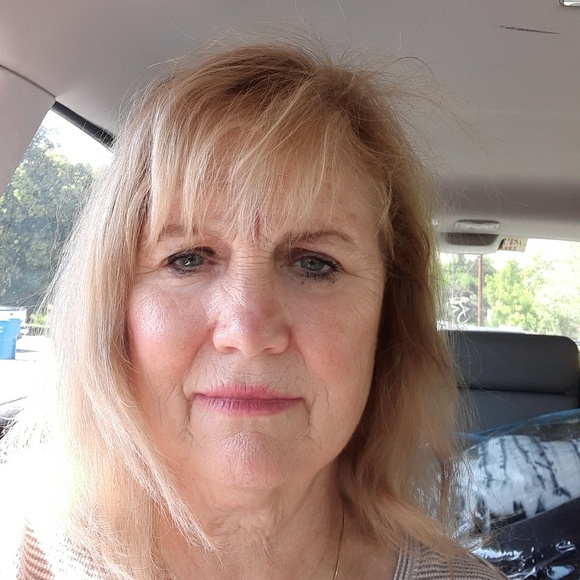 Meet your Posher, Valerie - Picture 1 of 1